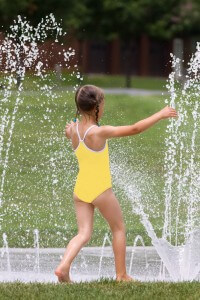 splash pad - advancedmistingsystems.com - Shutterstock