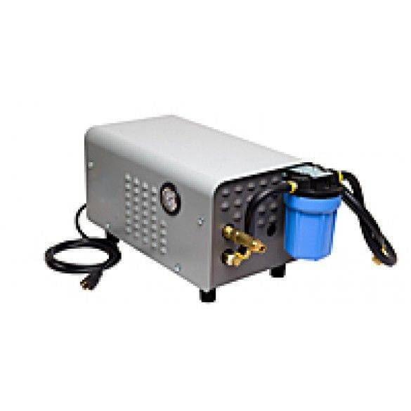 Enclosed drive misting pump 